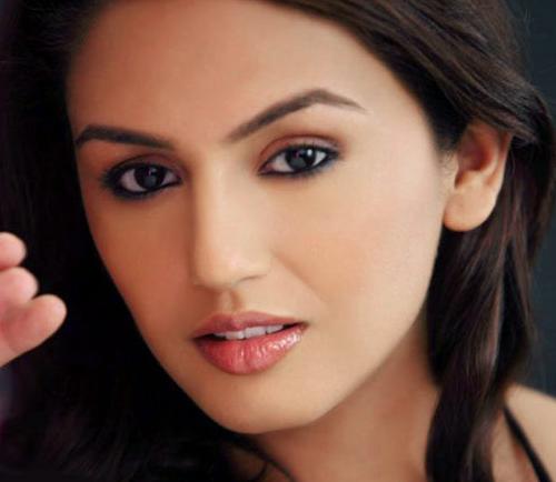 I don't have weight issues: Huma Qureshi